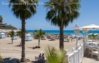 Gemütliche Cafes an der Playa del Duque