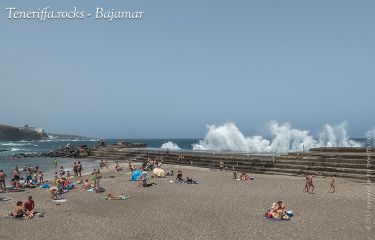 Brandungswellen am Strand