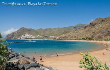 Der gesamte Strand vom Wellenbrecher aus