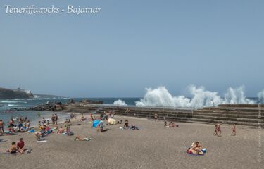 Brandungswellen am Strand