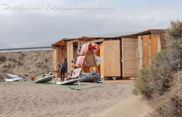 Surfer-Shop & Lager direkt am Strand