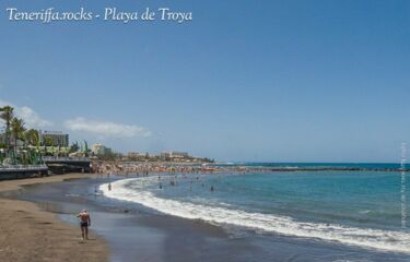 Weitläufiger Strand an der Costa Adeje
