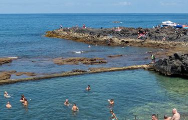 Meerwasserschwimmbecken in El Pris